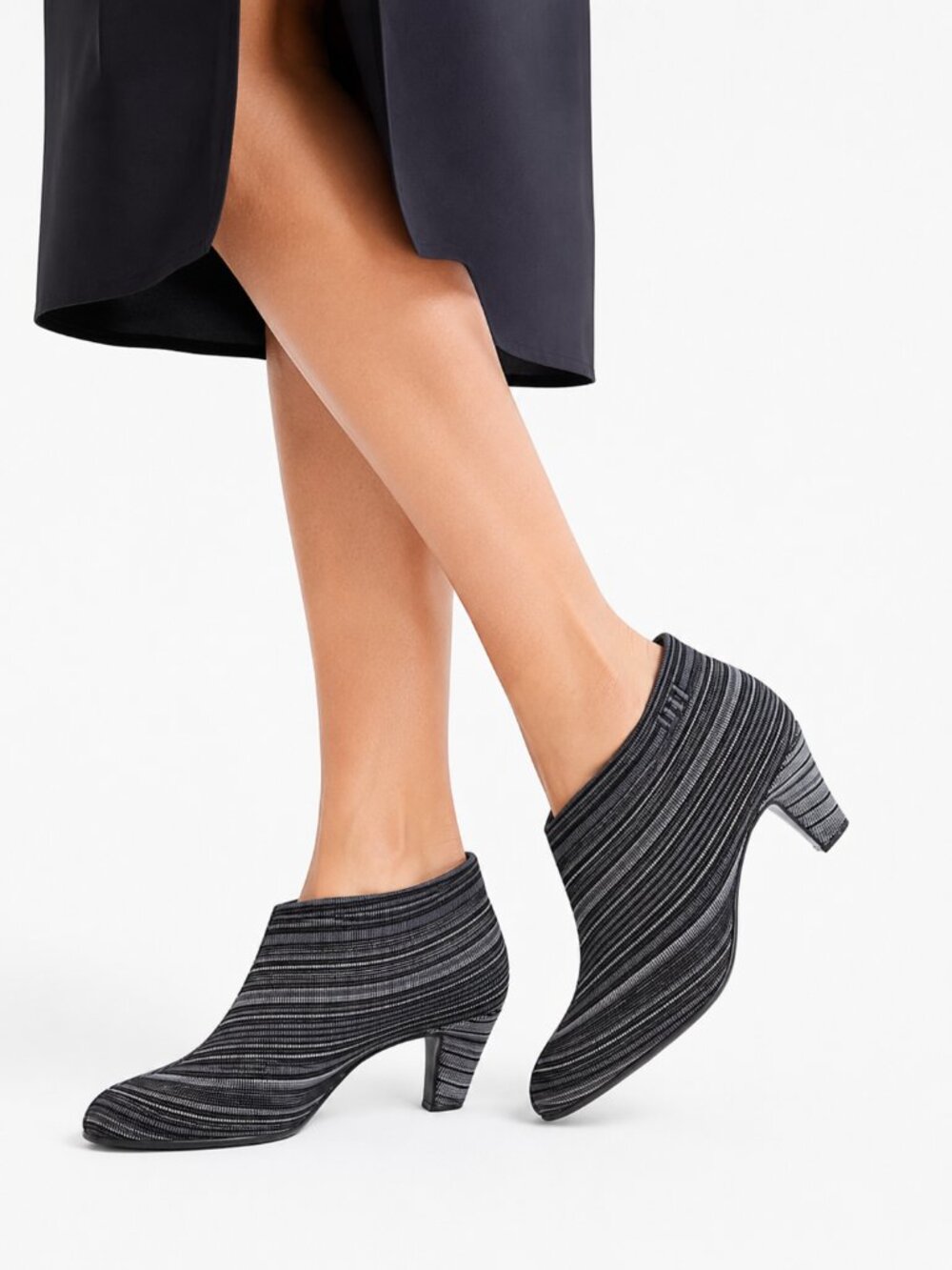 NWOT UNITED NUDE GREY BLACK FOLD STRIPED TEXTILE HEELED BOOTIES - 7.5